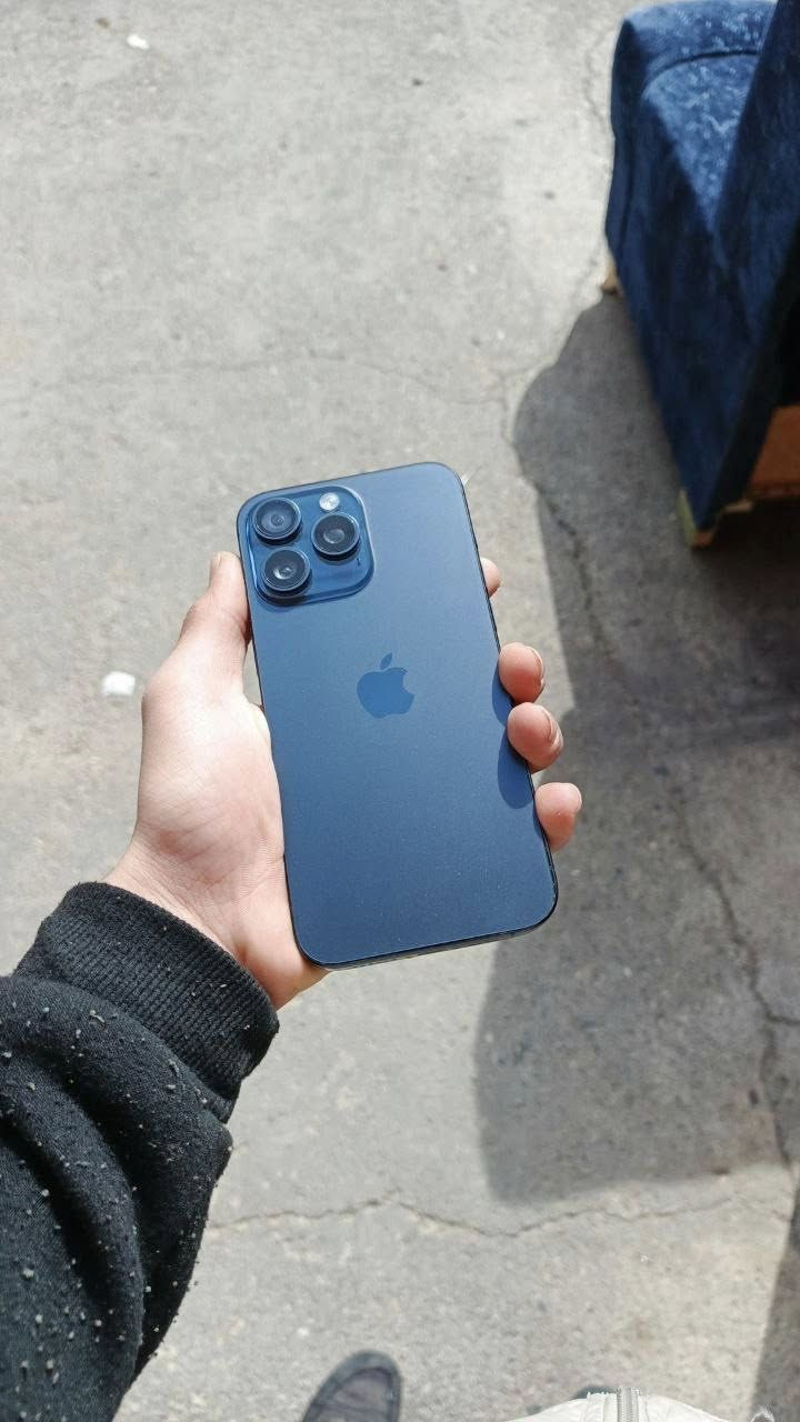 السلام عليكم 
جوا السوك اليوم 
ايفون ١٥ برو ماكس 
الذاكره ٢٥٦ 
دبل سيم كارت 
نموذج ZA/A 
بطاريه ١٠٠ معلايه وليسه مبدله دورات الشحن ٩٠
١٢٠ فريم بوبجي 
الجهاز مبدل شاشه فقط 
فيس ايدي شغال 
كامرات دمعه 
الجهاز نضافتو ٩٩٪؜
سعرو حيل مناسب ورخيص 
السعر ٦٥٠ وبي مجال للطيبين رجاءً الماشراي لايجي خاص ولاتكسرون بسعر العالم 
للتواصل خاص أو ***********
