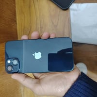 ايفون 13 عادي امريكي  ذاكرة 128   بطارية 93🔋     الملحقات كارتون وكيبل...