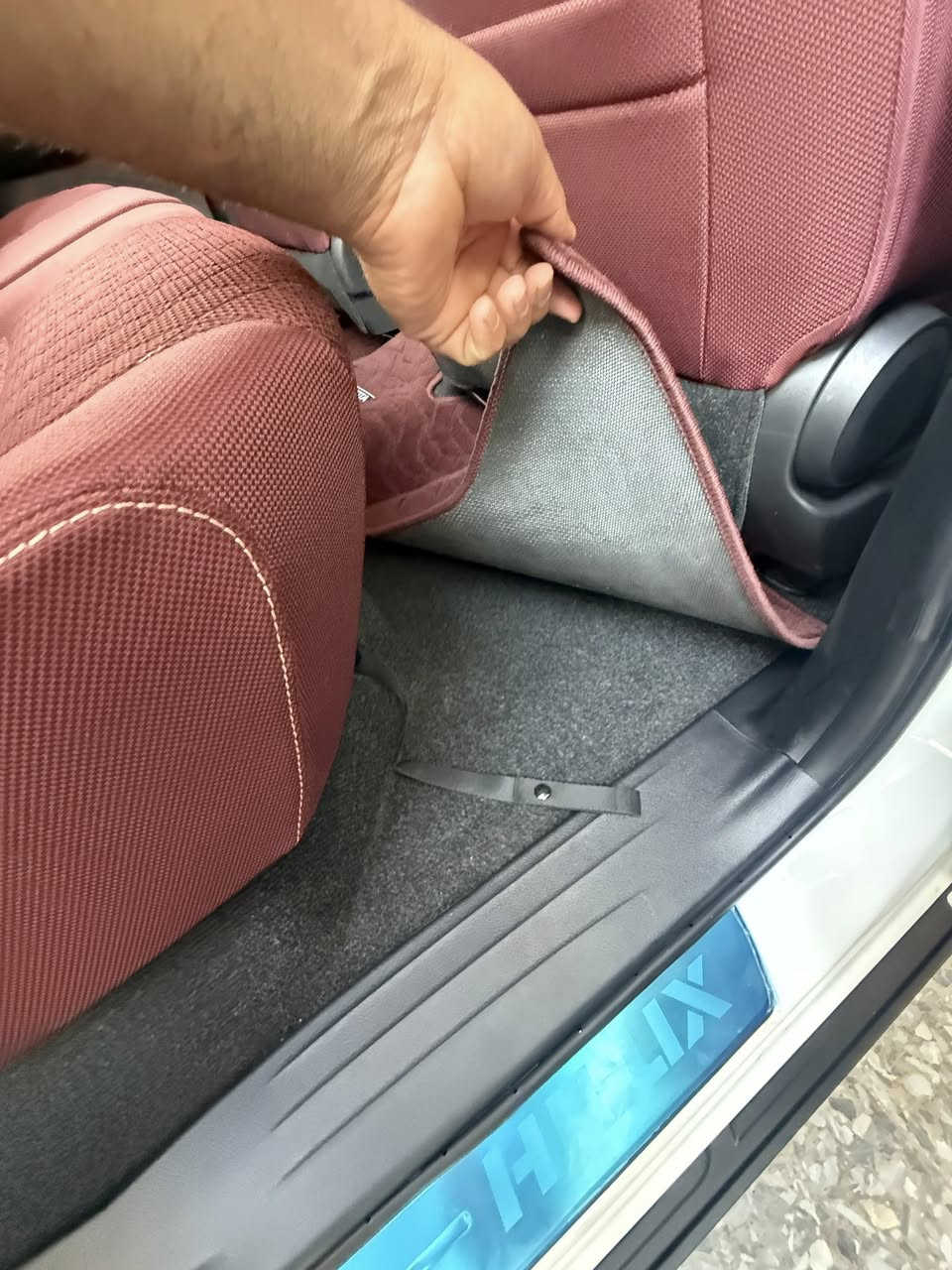 هايلوكس 2025شركة ساز ضمان رقم اربيل زيرو ماشية 1600كليو فول موصفات السعر 365$مكاني بغدادهذ رقمي***********
