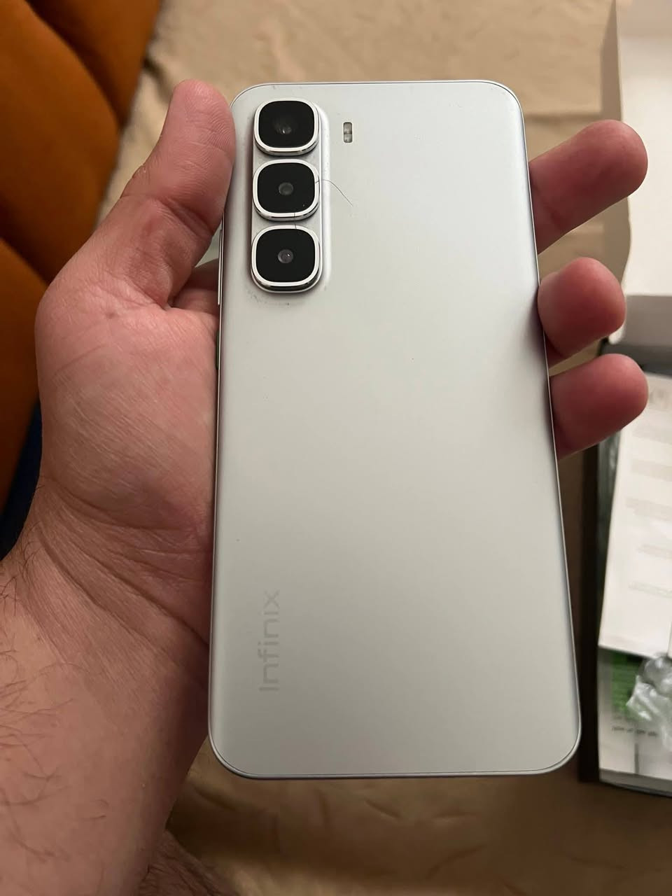 قـوة الأداء وسلاسة الاستخدام

مـتـوفـر بـذاكـرة 256 كيكا
الـرام 8

▪️ المواصفات :

• الشاشة: 6.78 بوصة - 144 هرتز - AMOLED
• الذاكرة: 256 جيجابايت
• الرام: 8 جيجابايت
• الكاميرا: 50 + 0.3 ميجابكسل
• المعالج: Mediatek Helio G200
• البطارية: 5160 مللي أمبير - 45 واط


**إذا كنت صاحب هذا الإعلان وتريد حذفه لأي سبب، رجاءا أرسل رسالة إلى الدعم الفني**