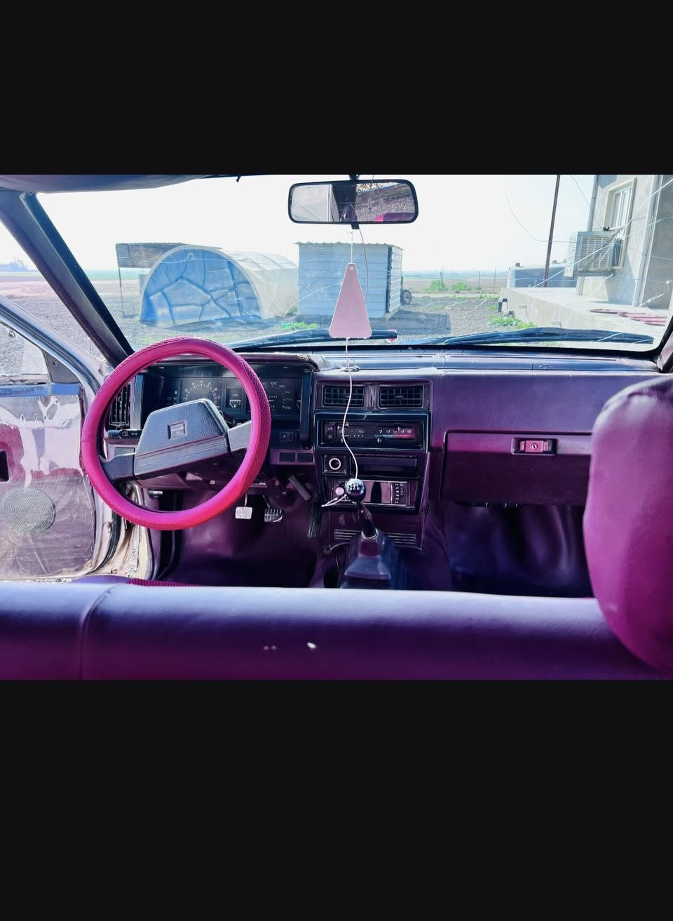 السلام عليكم بكم نيسان للبيع موديل91 رقم وسنويه تحويل نضيف حيل كله شرط محرك وكير شرط تبريد
مابيه قطرت
صبغ كله جاهز السعر 35 هاتف ***********
