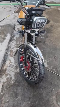 دراجه سونك حجم المحرك 200CBF ضاغطه وزنجيل دراجه مكينه ناعمه اوراق كامل...