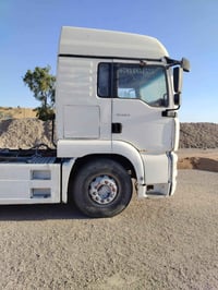 مان موديل 2001 البيع او مراوس اتوماتيك محرك كير كفالة رق07816471747