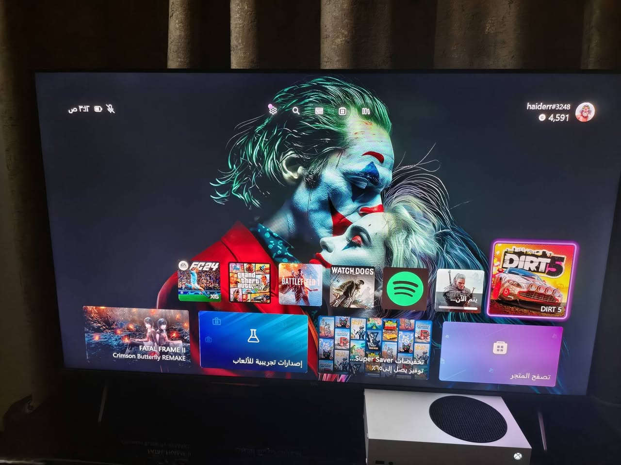 سيرس اس نضيف بشكل استخدام قليل جدا كلش محافض عليه كامل ملحقات 
السعر 325   وياه بطاريه جوستك
المكان ناصريه  مركز ***********
