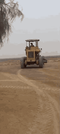 السلام عليكم
كريدر للبيع كوماتسو 37
موديل 82
الرقم المثنى 
المكان العماره سيد أحمد الرفاعي 
المكينه جاهزه للعمل 
الصفاحيات نظاف
السعر 115 ورقه وبيه مجال لشراي 
***********
