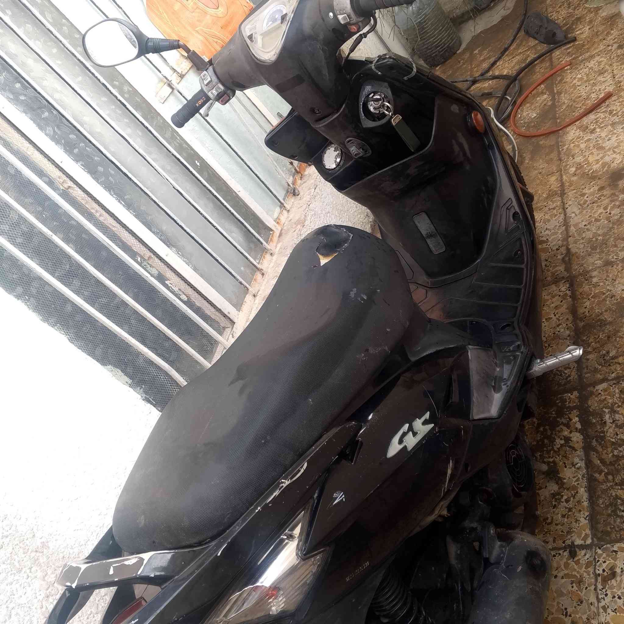 سلام عليكم دراجه كامكو ياباني g5 للبيع او المراوس نضيفه جدا كهربائيات شغاله بغداد الحرية رقم *********** سعر 500 وبيها مجال
