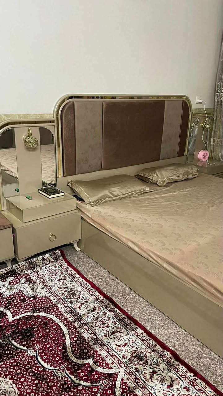 السلام عليكم غرفه نوم تركيه جديده ممستعمله هواي لاستفسار خاص🩵


**إذا كنت صاحب هذا الإعلان وتريد حذفه لأي سبب، رجاءا أرسل رسالة إلى الدعم الفني**