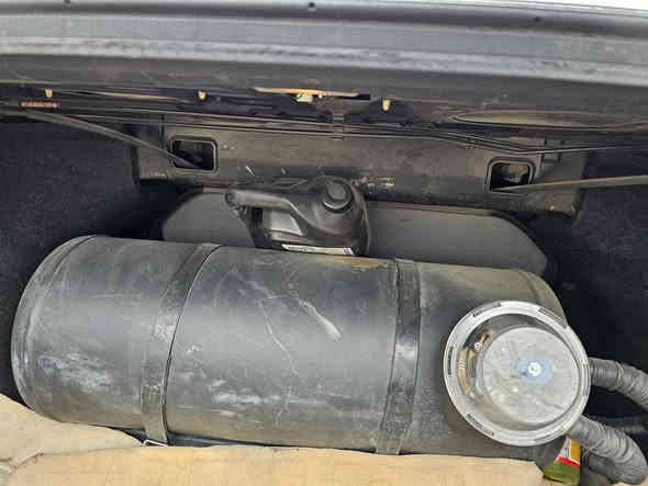 ⁨ رقم الشاصي : 5NPD84LF6HH010533

 فول السيارة عدا الفتحة
النترأ 2017 وارد أمريكي
السيارة فول ماعده فتحه 
1-شاشه جبيره 
2-بصمه تشغيل وبواب 
3-كشنات تتفئه 
4-كامره دواره 
5-كشنات جلط ودوشمه قماش 
6-السياره مكينه دوش 2000
7-تلاث وضعيات قياده 
8-رادار مرئ 
9- منظومة غاز 
10-منظومة زنون مروحات

السعر : 110$
تواصل : ***********
#محمد_كنان⁩
