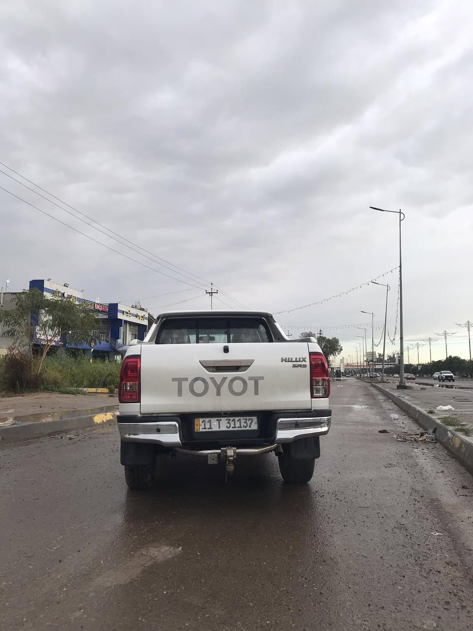 سلام عليكم عندي سيارة للبيع بيكم هايلوكس موديل (2020) ماشية (157) فول موصفات سيارة فور ويل تماتيك رقم بغداد سيارة جاهزة سعر 3شدات و عشرة اوراق مكفول كفالة عامة لعلوان ديالى بعقوبة هذا رقم موبايل (***********)
