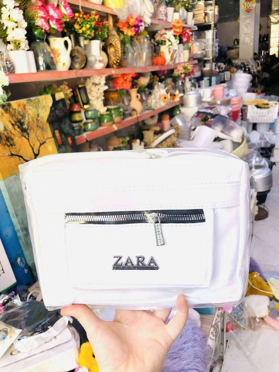 باری تازە جانتا ئافرەتان  4هەزار خوار جوملە بازار
گەیشت سەردانمان بکەین  خوار جوملە 4000دینار 

زیاد لە 100مۆدیل جانتا ئافرەتان گەیشتووە  4هەزار‌

مەیکرە بە 10هەزار بۆ 12هەزار 

ئەو ھەرزانیەی لێرە ھەیە لە ھیچ شوێنێ تر نیە 

 هەموو رەنگێک و مۆدیل  بەردەسته زیاد لە 100مۆدیل ئێستا گەیشتووە تەنها 4هەزار 

زوو سەردانمان بکەین دوای گلەی مەکەین بۆ هیچ کەس نە گەیاندمان هەیە و نە حجز کردنمان هەبە 

ناونیشان : سەیدسادق نزیک پردی قەرزاران یان نزیک مزگەوتی ئەوبەکڕی سدیق


**إذا كنت صاحب هذا الإعلان وتريد حذفه لأي سبب، رجاءا أرسل رسالة إلى الدعم الفني**