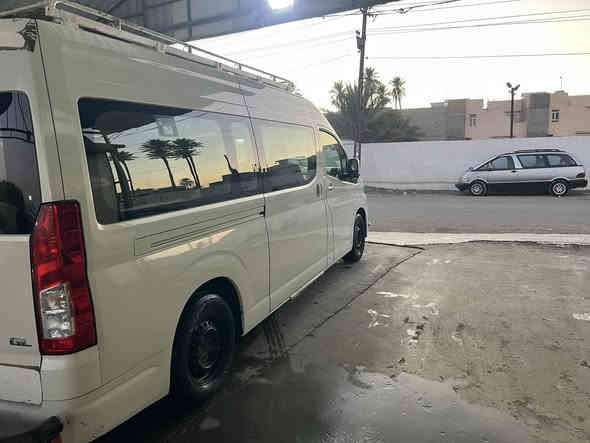 السلام عليكم  هايس موديل 23فول مواصفات كير أوتوماتيك كفاله عامه ماشيه 250الف سعر 395اوبيه مجال رقم ***********
