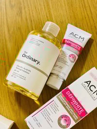 ديبي وايت أدفانسد • تونر جليكوليك ٧٪ • تفتيح البشرة