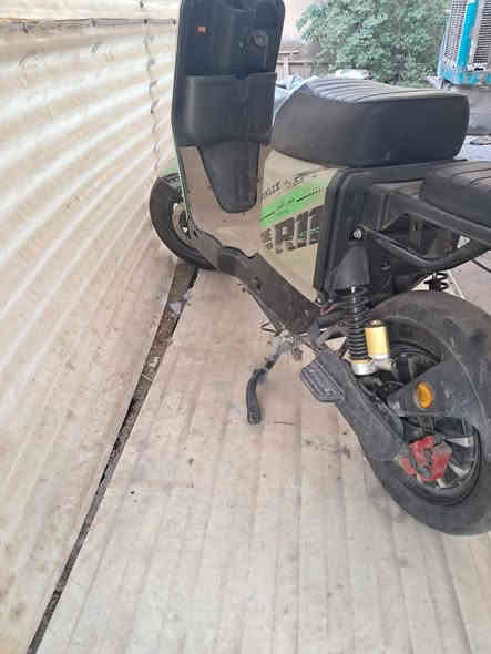 السلام عاليكم اخوان دراجه شحن البيع متروكه الله شهد درجه ماطلع بيها
سعر ٣٠٠ وبيها مجال شي بصيط

بكان بغداد الشعب
الرقم ***********
