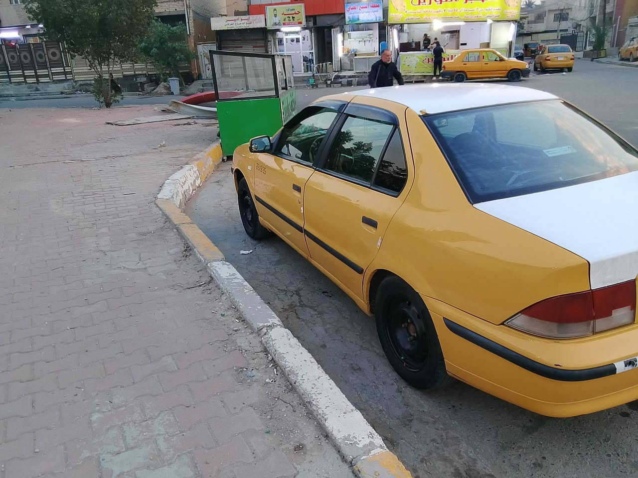 السلام وعليكم سمند موديل 2012رقم بغداد
مكينه كير صدره إمامي خلفي كوله جديد
بيها نص جاملغ خلفي صبغ 
سعره 35بيهامجال
عنوان بغداد 
رقم ***********
