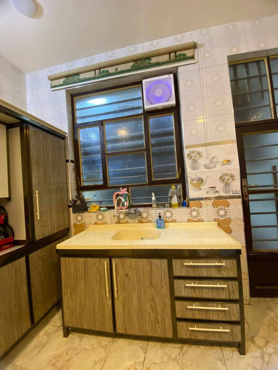 كاونتر المنيوم الاصلي مسكمينة مليونين ونص ونبيعة ب مليون وبية مجال 
العنوان بغداد ناحية الرشيد قرب مدرسة اعدادية الصناعه


**إذا كنت صاحب هذا الإعلان وتريد حذفه لأي سبب، رجاءا أرسل رسالة إلى الدعم الفني**