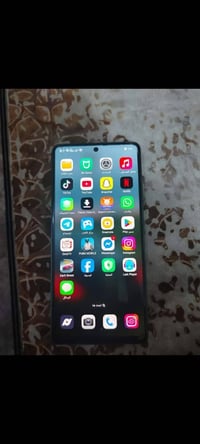 شباب تلفون اللبيع اسمة Redmi note 13 Pro ذاكرة 512. اب 220 وبي مجال عن...