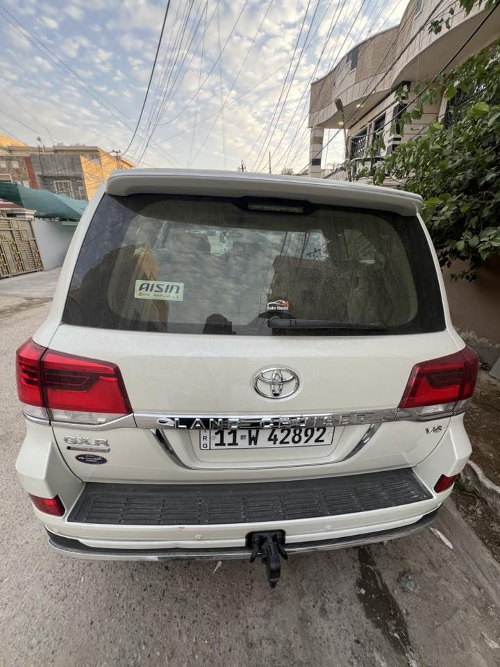 السلام عليكم لاندكروز 2019 GXR بريم اصل والبريم معروفة مواصفاتة  مكفولة من كلشي السيارة مغلفة حماية و بعدها بضمان التغليف ماشية 64 الف سعرها.55.500  مكان السيارة بغداد. البلديات 0773038288


**إذا كنت صاحب هذا الإعلان وتريد حذفه لأي سبب، رجاءا أرسل رسالة إلى الدعم الفني**