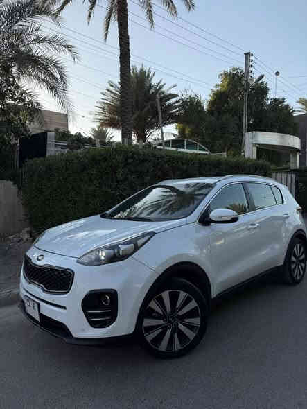 السلام عليكم 
كيا سبورتج 2017 فول 1/1 عدة البنراما 
مال شركة الدولية سابقاً كانت بل ضمان 
ماشية 91 الف كيلو متر حقيقي 
السيارة مكفولة كفالة عامة من الصبغ و التبديل
كير مكينة كفالة عامة
على ايد وحدة من الزيرو
بيها مكانين بارد بل جاملغ ل امامي شبر وبل باب لخلفي شبر بدون فتح بدون اي شي 
مواصفات 
بصمة
سايد بريك بصمة
حساس امامي خلفي
نفكيشن 
مري شفط
اشاير مري
لد نهاري
كراسي امامية كهرباء
تبريد بيانو 
قطعتين تبريد
اوتو هولد
درايف مود
شاحن واير ليس
داخل حمصي
سماعات JBL 
ويل كب كروم 
نظام اوتو هولد
مانع تزحلق
مانع نحدار 
السيارة باسمي ورقم جديد انكليزي وهزة جديدة وسنوية ل2029 
مكان السيارة بغداد البنوك 
وسعرها :183 وبيها مجال بسيط
للاستفسار : ***********
