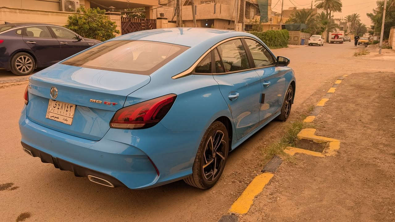 للبيع .. للبيع فقط
MG GT 2023 Luxury أعلى فئة
وكالة العراق رسميًا
1.5 Turbo — 173 حصان
كير أوتوماتيك — دفع أمامي
فتحة سقف، كاميرا 360، جلد، بصمة، كرسي كهربائي، مثبت سرعة، شاشة، عدادات ديجيتال، 6 إيرباغ، Blind Spot، مانع تصادم، تحذير مغادرة المسار.
الممشى: 57 الف كم
الحالة: كلين
اللون: ازرق
السعر: 12.5
الموقع: بغداد

، قوة 173 hp، عزم 275 Nm، خزان 50 لتر، دفع أمامي، وتسارع 0-100 خلال 8 ثواني تقريبًا.

ضمان الصيانة فعال 200 الف او 5 سنوات ايهما اول
تخم تايرات جديد عمر 3 اشهر
تم تبديل دهن الكير ايضا من الوكالة .. و ملتزم بالصيانة بالموعد دائما
موعد الصيانة القادم بعد 8 الف كم

تستخدمها مباشر متحتاج اي صيانة 👍


**إذا كنت صاحب هذا الإعلان وتريد حذفه لأي سبب، رجاءا أرسل رسالة إلى الدعم الفني**