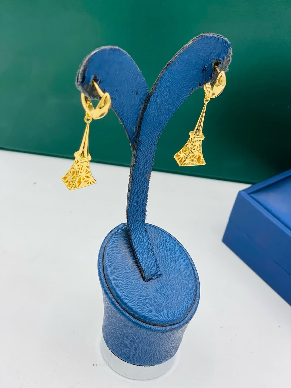 تراجي حلق
اختاري لمستك الخاصة مع أجمل موديلات التراجي 💛
أناقة ناعمة أو فخامة ملفتة… كلها متوفرة 👌
💎 موديلات ترند:
• حلق ناعم يومي ✨
• حلق دائري (هوب) 🔥
• حلق بزركون لامع 💎
• حلق طويل للسهرات 👑
• حلق أشكال ناعمة (قلب / نجمة) 💫
✔️ خفيفة ومريحة باللبس
✔️ تناسب كل الإطلالات
✔️ ترند وبأسعار حلوة
📩 للحجز راسل الصفحة
🚚 توصيل لكل المحافظات
#تراجي #حلق #اكسسوارات #ترند #اكسبلورexplore


**إذا كنت صاحب هذا الإعلان وتريد حذفه لأي سبب، رجاءا أرسل رسالة إلى الدعم الفني**