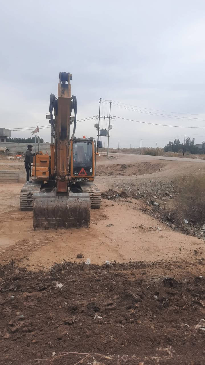 السلام عليكم حفاره زت ثري البيع موديل 2008 حفاره حجم 210 يالزي زجيل 70 رقم والسنوية الاربيل سعرة خاص رقم الهاتف *********** مكان واسط
