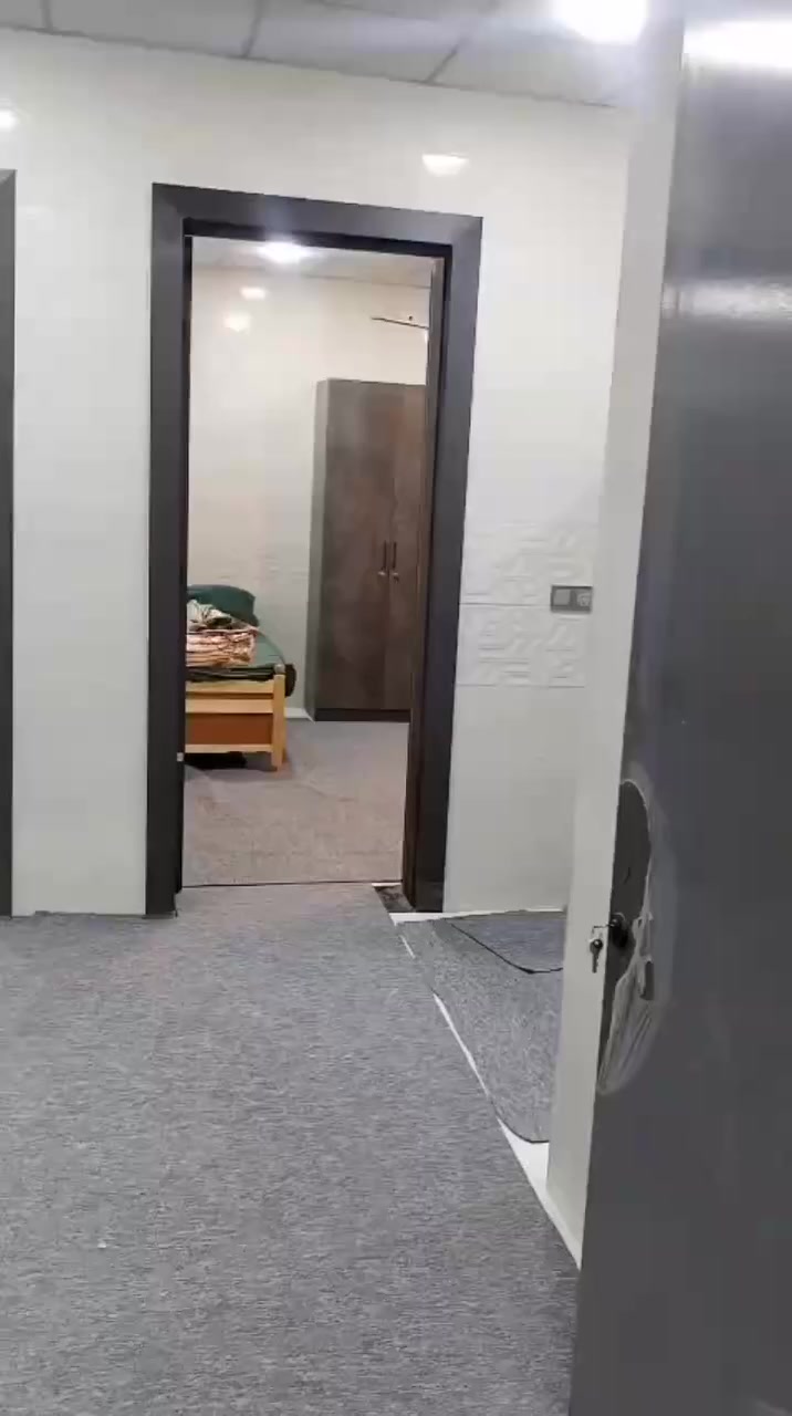 شقة للايجار جديده مؤثثة غرفتين نوم مطبخ صالة صحيات باب طويريج قرب شركة كيا (طلاب فقط) للاستفسار الاتصال على الارقام ***********)*********** ابو علي
