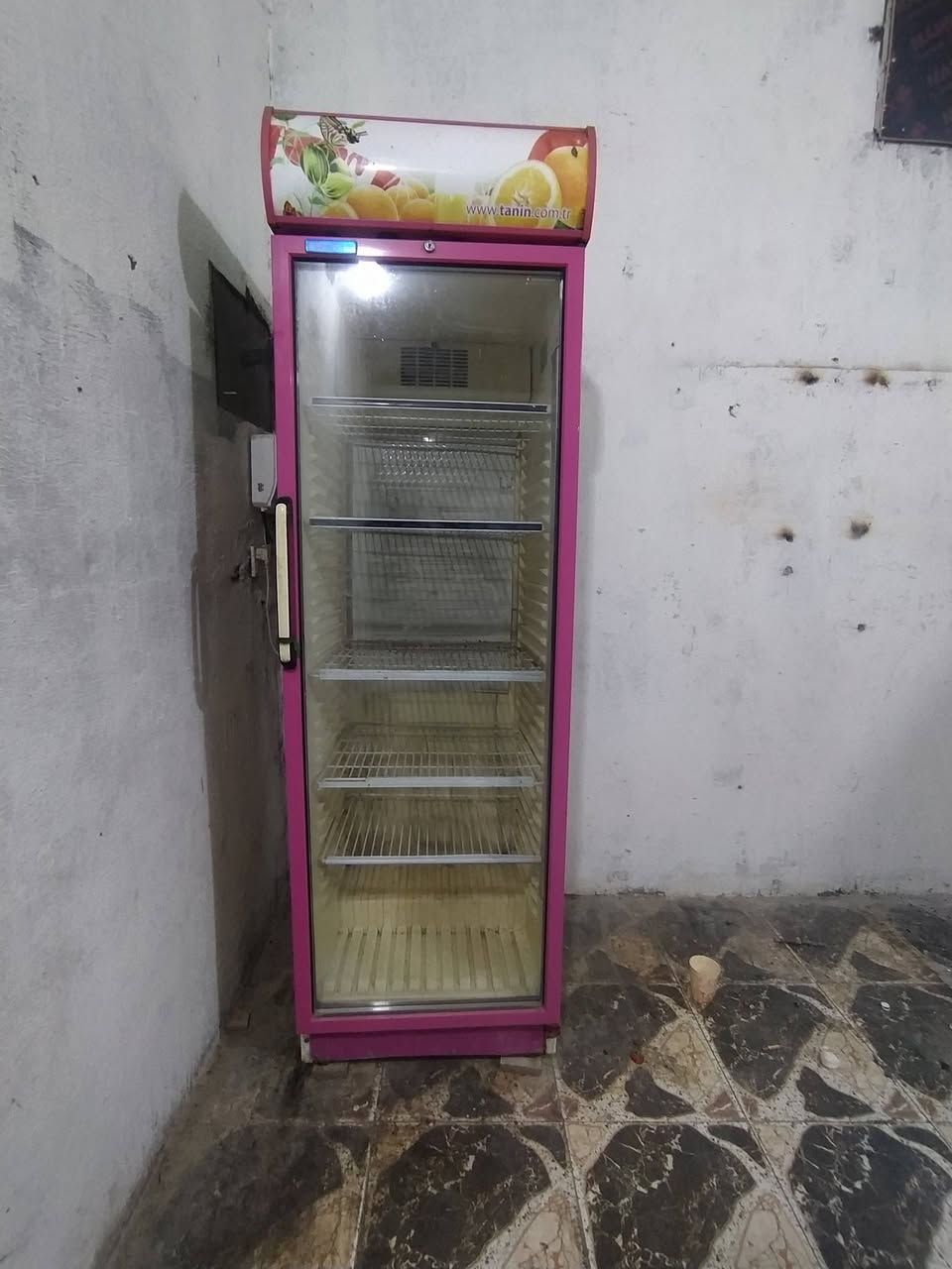 سلام عليكم غراض كافتريا للبيع مكاني بابل القاسم 
***********
