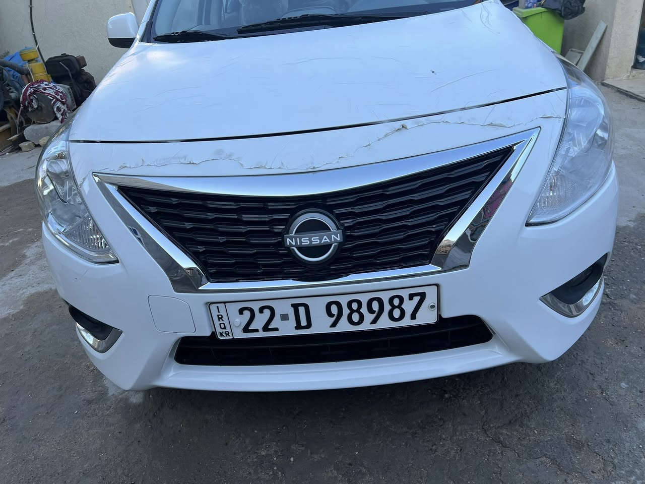 سلام عليكم
نيسان صني للبيع او مراوس مديل 24 شباج  جديد

ماشيه 31 الف سياره جديده وجاهزه من كلشي

صار بيها طخه خفيفه من وره وضاله ع وضعها

ام بليته زركه سعر 123 وبيها مجال قليل

اتصال ***********
