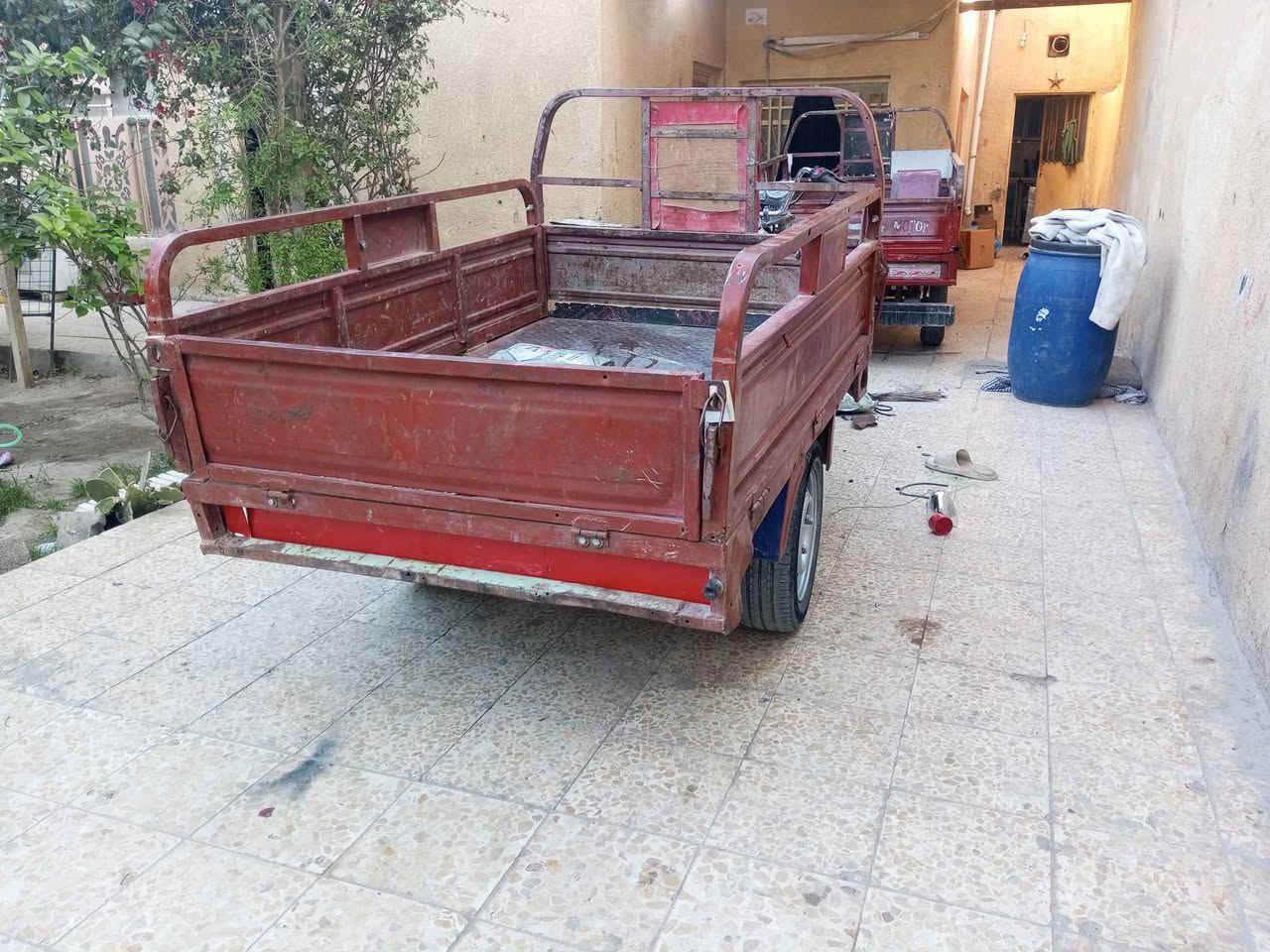 سلام عليكم ستوته للبيع موديل 2011مكفوله ركبه وراق وشاصي الك بيه سنه ستوته نضيفه وخير من الله السعر 950مكاني كربلاء حي الغدير ***********
