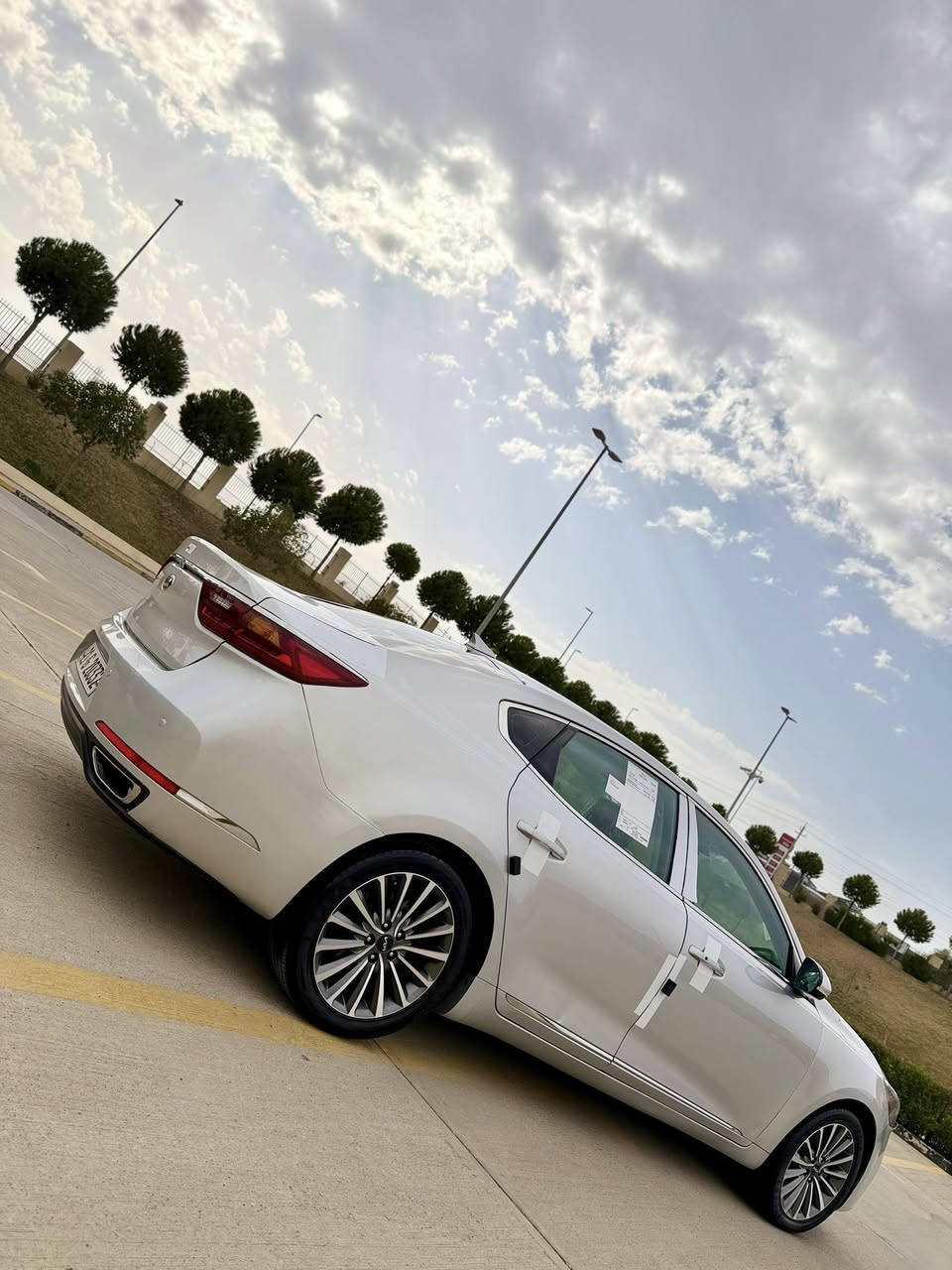 #كيا_كدنزا_وارد_امريكي🪬
#حجم_3500__V __6__ #فول_موصفات_بدون_بانورما_

#حادثها_6قطع_صبغ_بدون_دواخل_صور_حادث_موجوده
#بدون_تبدل_كلها_بلادية_سياره
#كير_مكينه_حدادية__كهرباىيات_كلها_بشرط
#جديدة_كلش_سيارة_نظافة 100‎%‎1000
#رقم_سلمانية_هزه_براد_ارقام_كلها_جديده

‏
#سعرها_143$$ #وبيها_مجال__موديل2017
#بصمتين_موجوادات_غراض_شركة_كلها_موجوده

#موقع_السيارة_بسلمانية📍
#الموصفات_
بصمة •تشغيل عن بعد •جلد حضن رياضي •كشن سايق كهرباىي 
 •سستم صوت كشن سكن كهرباىي •لد امامي •شفتات سترن
تدفى كشنات •صاجات بلاك •تحكم ستيرن •مانع انزلاق •
•مريات كهرباىية +مريات اتو قلابة •منفذ 220•ثلاجة •
ويل بلاك حجم رياضي •دشبول ليزري • مريايه عاكسه
•لايت كهربائية •لايت زنون عالي ناصي بلوجكتر LEd •
•تبريد منفصل شاشة نظام قيادة

الاستفسار ⬇️
#الاتصال__***********__***********
#حجي_وليد_الجنابي
