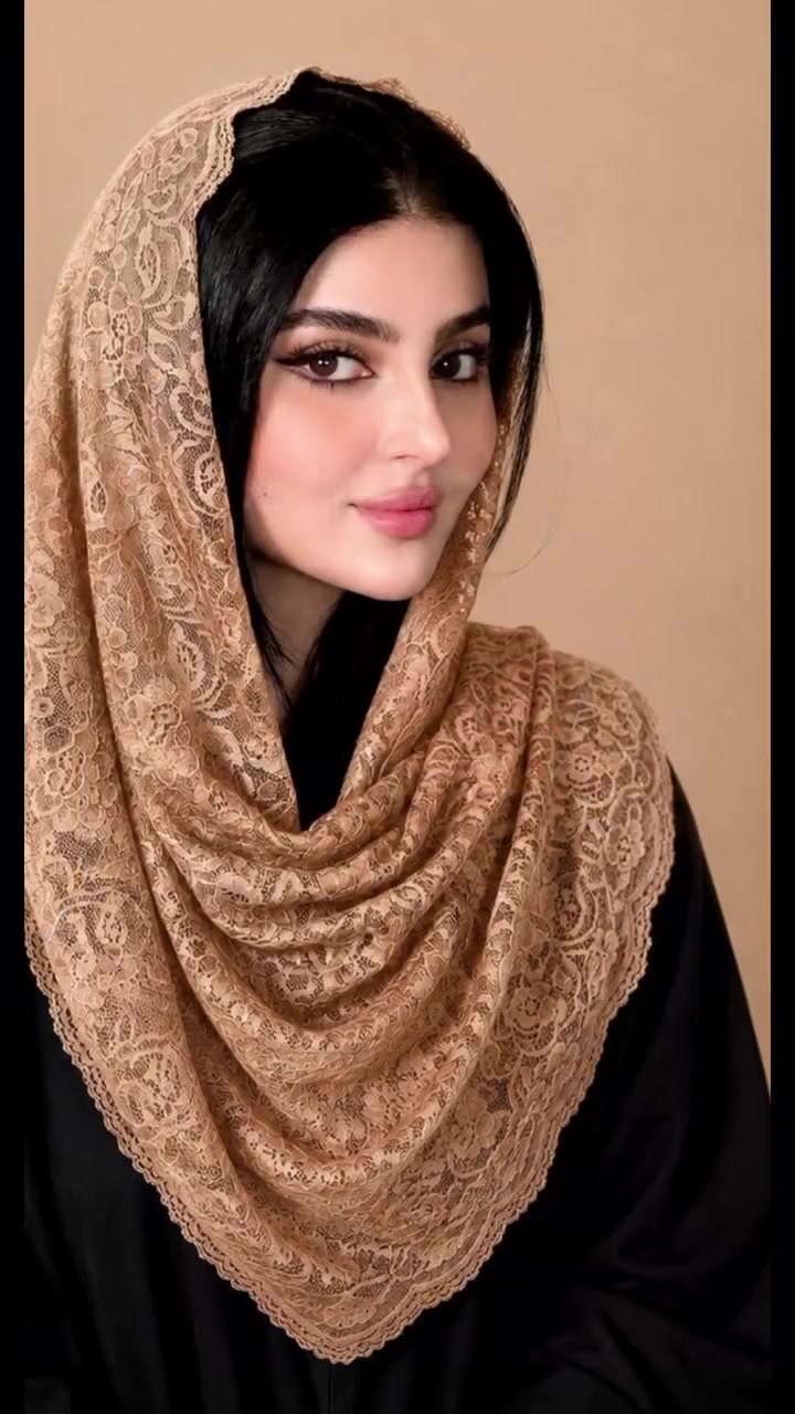 ✨ وصل شال الذكاء الاصطناعي الترند ✨
🧵 خيط بريسم وقماش تول فاخر
💎 نعومة ولمعة راقية جدآ 
🎀 تصميم أنيق وموديل عصري
🌈 ألوان مميزة تتناسب مع كل الإطلالات😍
قياس الشال / الطول مترين والعرض 70 سم ✔️
#الاصلي الكويتي البريسم 💯 
السعر 12  الاف 
🚘 يوجد خدمة توصيل لجميع محافظات العراق ٤ الاف 🚘


**إذا كنت صاحب هذا الإعلان وتريد حذفه لأي سبب، رجاءا أرسل رسالة إلى الدعم الفني**