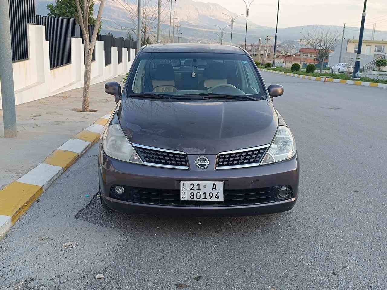نیسان تیدا 2008
سەنەوی ژینگەی تا2031 تازەیە
هەزەی تازەیە
گێرومەکینە بەشەرت مەکینە 16 مەرغوب
 پێنج پارچەو پەڵەیە بۆیاخی هەیە بێ ناوگرتن 
دوو جوت تایەی تازەی لەسەرە لۆکە
پێنج ویل کەپ 
ساردوو گەرم بەشەرت 
تەقەو ڕەقەی نییە
پێشی تازە داگیریاوە چرکەی تیا نیە
تندو تۆڵە گێێڕ عادیە
حاسەیە
بەشەرتی تەحویل
*********** watsapp
*********** viber
قوفڵی 65 گەڵا
