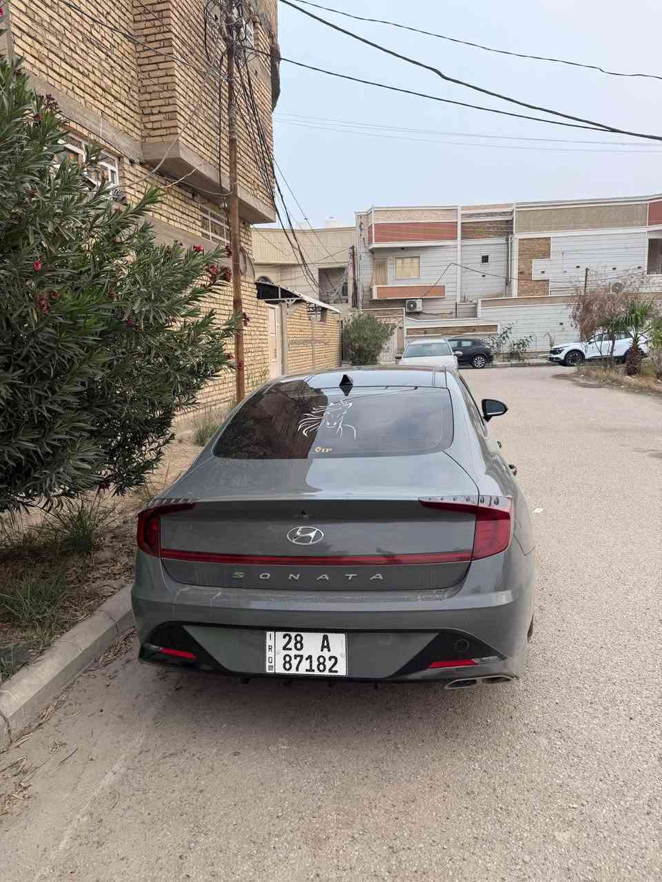 سوناتا 2023
فول مواصفات
محرك 2500 تنفس طبيعي
بصمة
تشغيل عن بعد
بانوراما للاخير
توقف ذاتي
بصمة ابواب
وبعد هواي مواصفات بيها
حادثها فقط بنيد مبدل وجاملغين كلير بدون ضربه وبدون تبديل فقط جمالية 
مكاني ناصرية سيارة معوقين نجف وكالة عامة
*********** ناصرية, ذي قار
