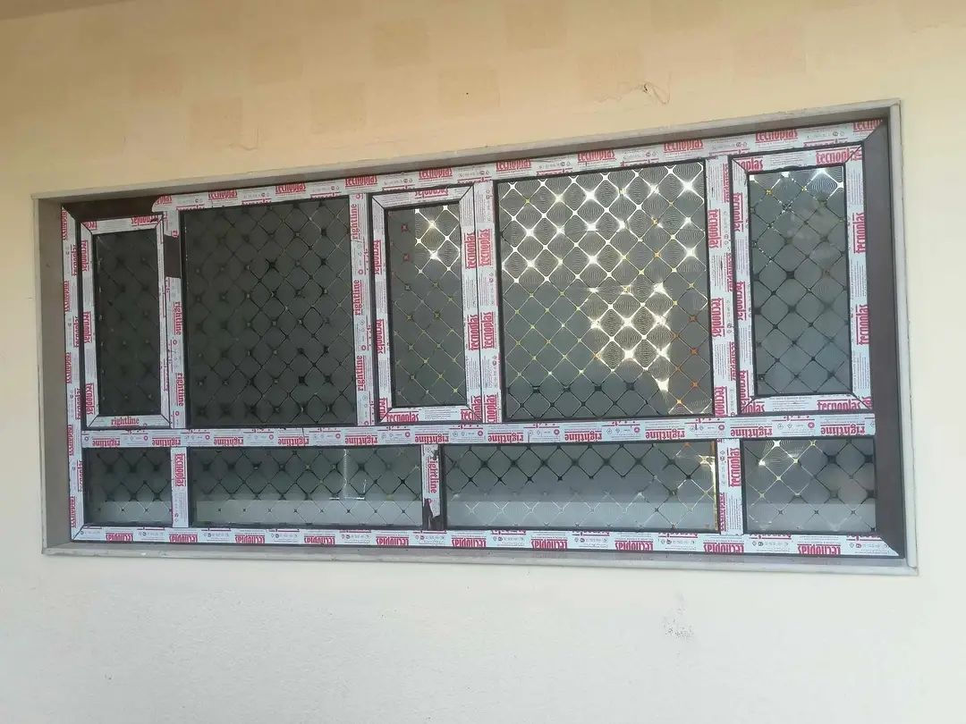 عروضات معمل برج الذهبي شبابيك بلاستيك نوع التركي💯🇹🇷 ضمان ثلاث سنوات سعر متر الشباك 28 دولار يشمل شد ونقل سعر باب بلاستيك 110 الف عراقي النوع تركي ثقيل شرط تسليح حديد  مئه بالمئه ويشمل اكسسوارات تركي الاستفسار أكثر الاتصال على الارقام التاليه 
***********📞
***********📞
