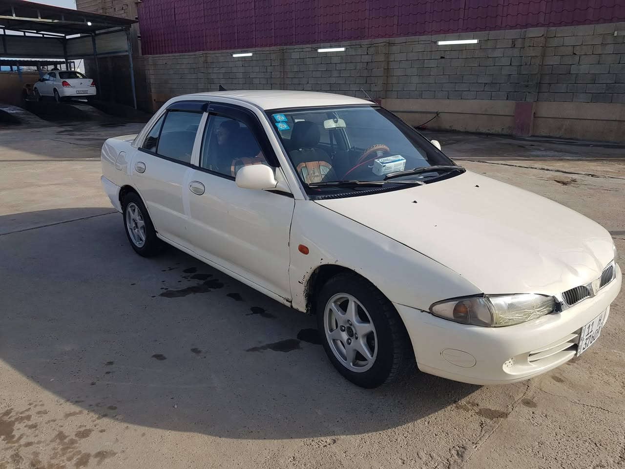 ابو روتون 2004 للبيع ماكينه وكيروتوماتيك حاويه وارد ياباني صدر جديد كهربائيات جدد سياره باسمي تحويل ثاني يوم هزه جديده رقم جديد تخم تايرجديد بيه حزام صبغ مكاني صلاح الدين دجيل السعر  ٤٥وبيه مجال***********
