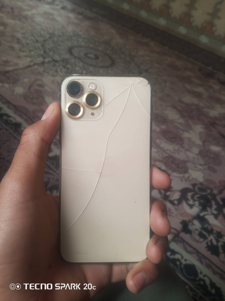 سلام عليكم للبيع ايفون 11 برو ذاكرة 256 

بطارية 92 بلادي 

مستبدل شاشة اصلية وكالة ثلاث خيارات 
والباقي مكفول 

السعر 275   بي مجال 

جهاز حلو مثل ماموضح بل صورة

مكان ديالى بعقوبة 

شراي يتفضل خاص


**إذا كنت صاحب هذا الإعلان وتريد حذفه لأي سبب، رجاءا أرسل رسالة إلى الدعم الفني**