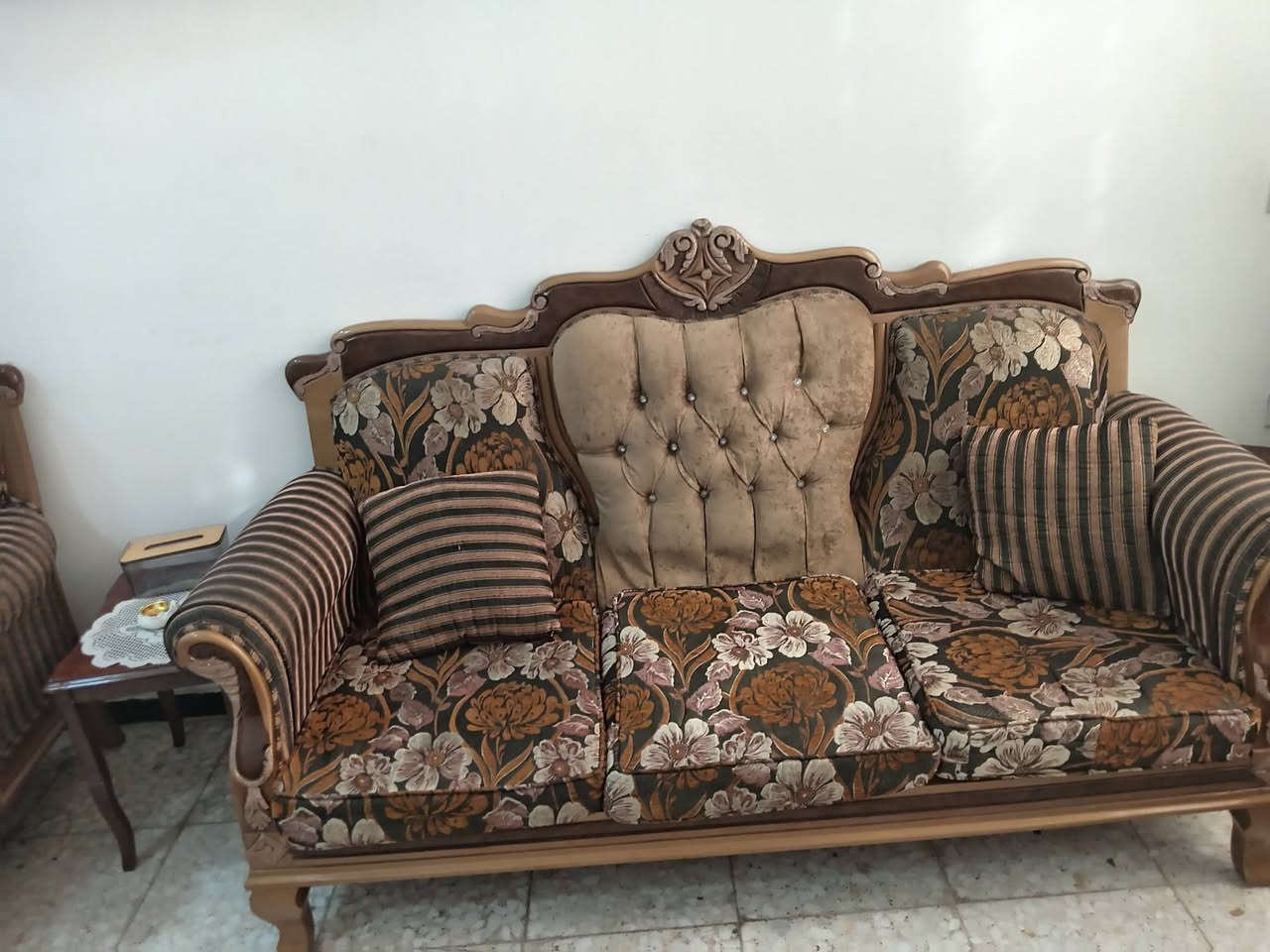 السلام عليكم تخم للبيع مع طبلاته. ب250الف العنوان بغداد.  عشر مقاعد


**إذا كنت صاحب هذا الإعلان وتريد حذفه لأي سبب، رجاءا أرسل رسالة إلى الدعم الفني**