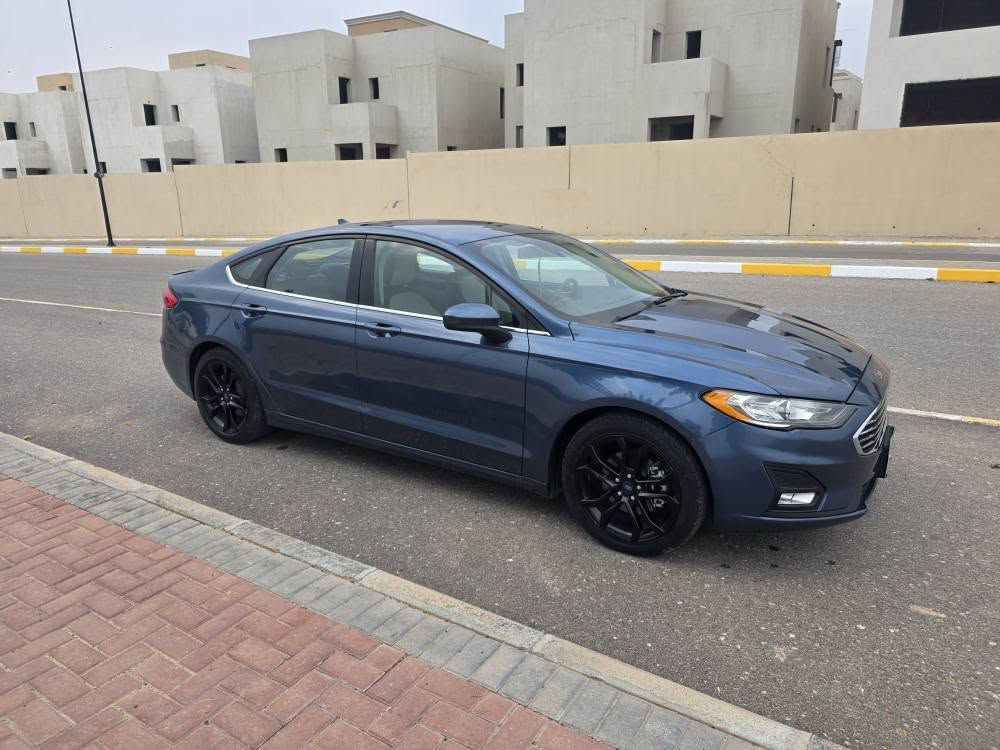 Ford Fusion 2019 SE 

 فورد فيوجن 2019

• المسافة المقطوعة : 29 الف مايل فقط ‼️ ( سيارة مال دكتورة ههه) 

المواصفات : كامل مواصفات بدون فتحة سقف فقط

 • تشغيل عن بعد
• تشغيل بصمة وبصمة ابواب 
• كاميرا خلفية 
• حساس مطر
 • اضاءه داخليه 7 الوان
• شاشه اصليه
° نظام Eco لتوفير الوقود
• هاند بريك كهرباء
° وسائد هوائيه بلمقعد
• مثبت سرعة تفاعلي
 • اناره ترحيبيه
  • نظام صوتي sony
• غمازات عالمري 
• اضوية زينون اصلي
° ايرباك عدد 8 
° نظام الملاحة gbs
• اجهزة سلامه عامه SRS + ABS
• مرآة وسطية ذات خاصية تعتيمية
 • مانع انزلاق
 • كود أبواب لفتح السيارة في حالة فقدان المفتاح
 • سبويلر خلفي
 • كشافات led
• نظام اوامر صوتي
• اغلاق وفتح شبابيك عن طريق مفتاح
• شفتات ستيرين

السياره جاهزة ما تحتاج اي مصرف 
ضرر : قبغ صندوق و جاملغ خلفي + ٢ باب جهة سايق تبديل 

الضربة خارجية فقط....... السيارة  بدون ايرباك
مكان السيارة : اربيل

لمعرفة التفاصيل مراسلة الارقام

***********
*********** أربيل, العراق

