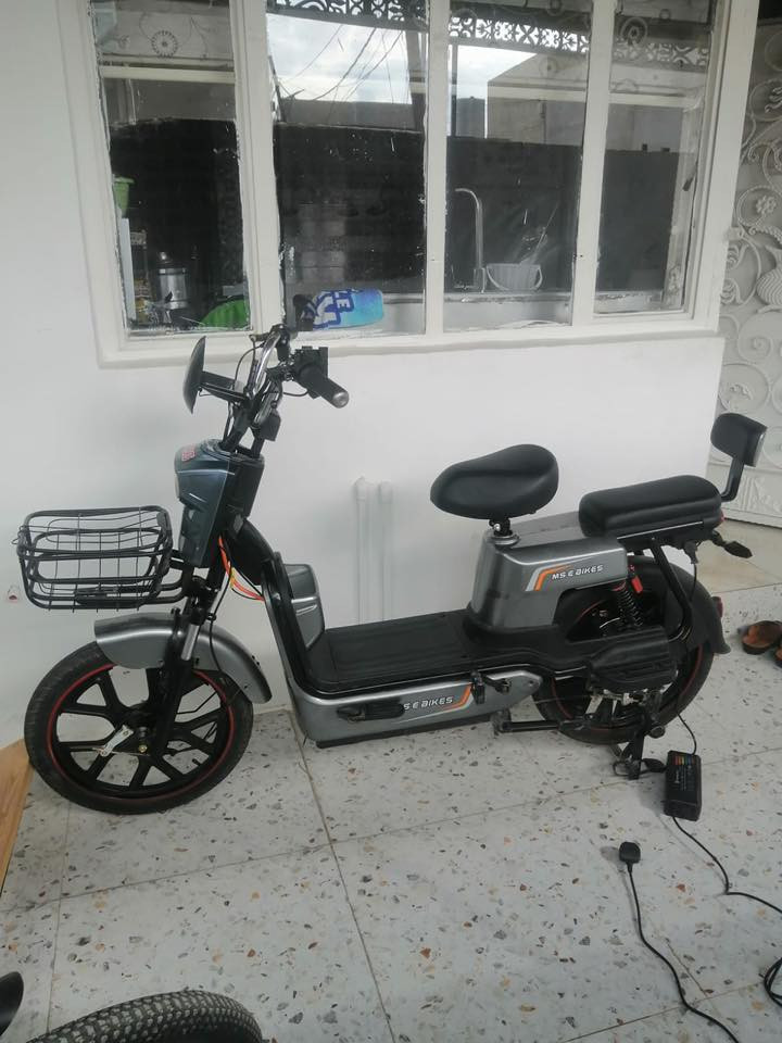 سلام عليكم دراجه شحن اخو صار شهر من مشتغله صفر دراجه نضيفه كلش سعر ٣٥٠ بي مجال بسيط للاستفسار ***********
