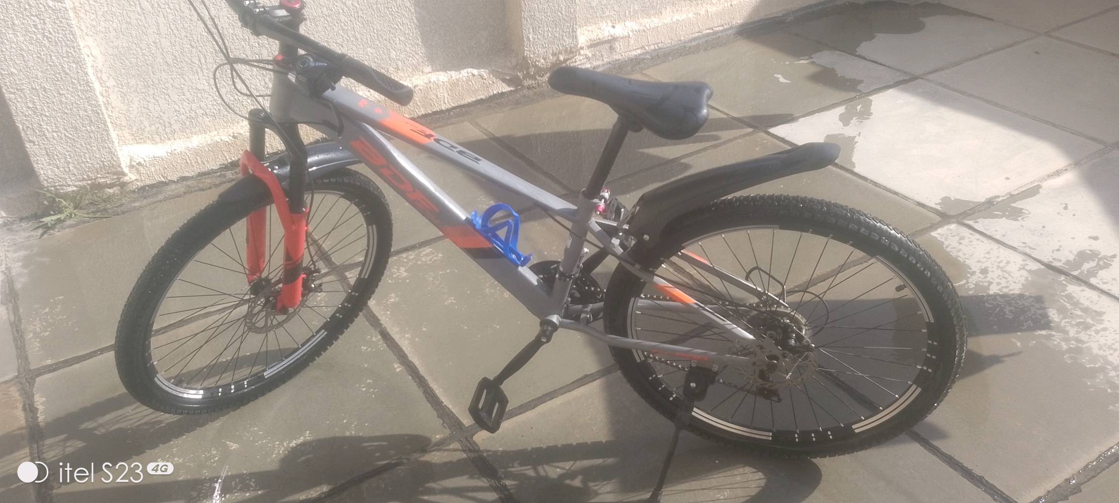 بايسكل للبيع حجم 26ياباني نضيف كلش السعر 70وبي مجال بسيط بغداد الشعلة منطقة الرواد قرب اسواق الرواد 