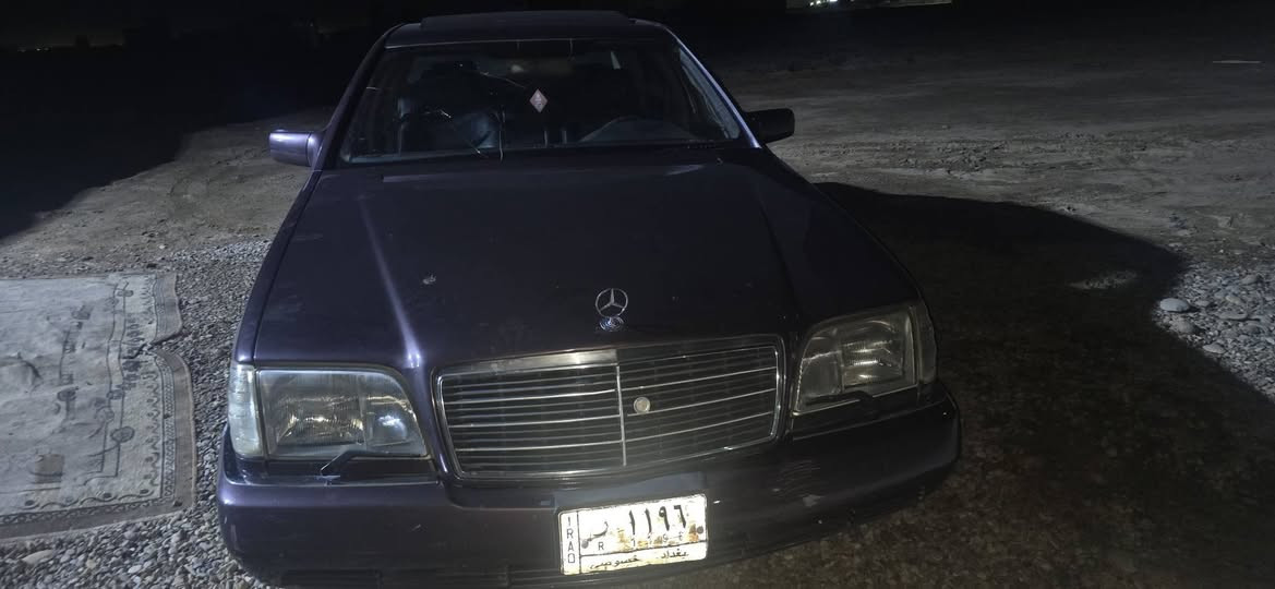 مرسيدس شبح البيع موديل ٩٢ محرك عنكبوت سيارة ابلادي حلوه  لاصبغ ولا حادث سياره  نظيفه  الشراي يتصل ***********
