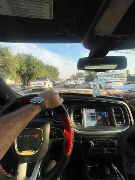 سلام عليكم جارجر ٢٠١٨ sxtللبيع حادثها جاملغ خلفي والامامي بس صبغ بل عراق بدن ايرباك ماشيه ١٣٢ ميل السعر ١٩٣ مكاني بغداد حي اور رقم تليفون ***********
