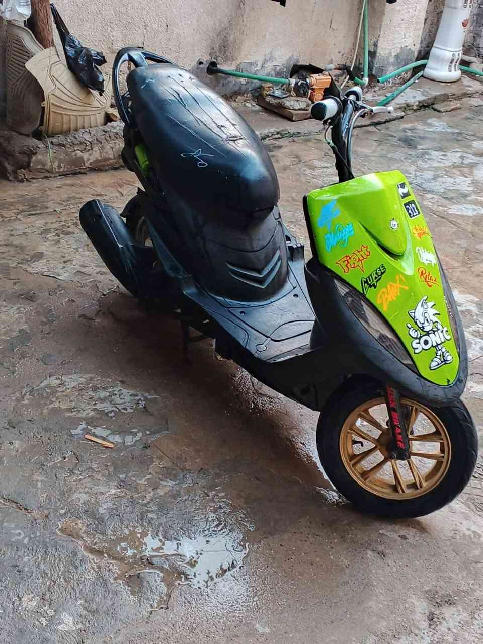 سلام عليكم دراجه عدله متوحا بس ولفات السعر خاص متواجد فقط واتساب ***********
