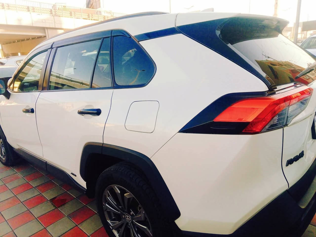 للبيع راف فور 2022  فئه XLE بريميوم ✅
هايبر محرك 2500 وارد امريكي ماشية 61 الف ميل فقط
حادثها مرفق بل رقم جامه الاماميه  
باتري جديد تخم تايرات جديد 
مواصفاتها:
٣ وضعيات قياده Normal, Echo, Sport  
 📍بصمه ودخول ذكي
📍
📍تدفئه سترين

📍رادارات جانبيه ( نقطه عمياء )
📍رادار امامي (تحديد مسار )
📍اوتو هولد
📍اوتو ستوب
📍دخول ذكي   
📍فتحه سقف سلايد
📍كامره خلفيه
📍داخل اسود 
📍باب الصندوك كهرباء
📍كشنات كهرباء
📍تبريد قطعتين
📍تحكمات سترين
📍هاند بريك بصمه
📍مثبت سرعه تفاعليAdaptive Cruise Control
 مكان السياره فلوجه رقم بغداد با اسمي 
📌السياره حلوه ونظيفه ومابيها اي نقص بلعافيه على الياخذها
السعر 200 بها مجال بسيط ***********
@إشارة
