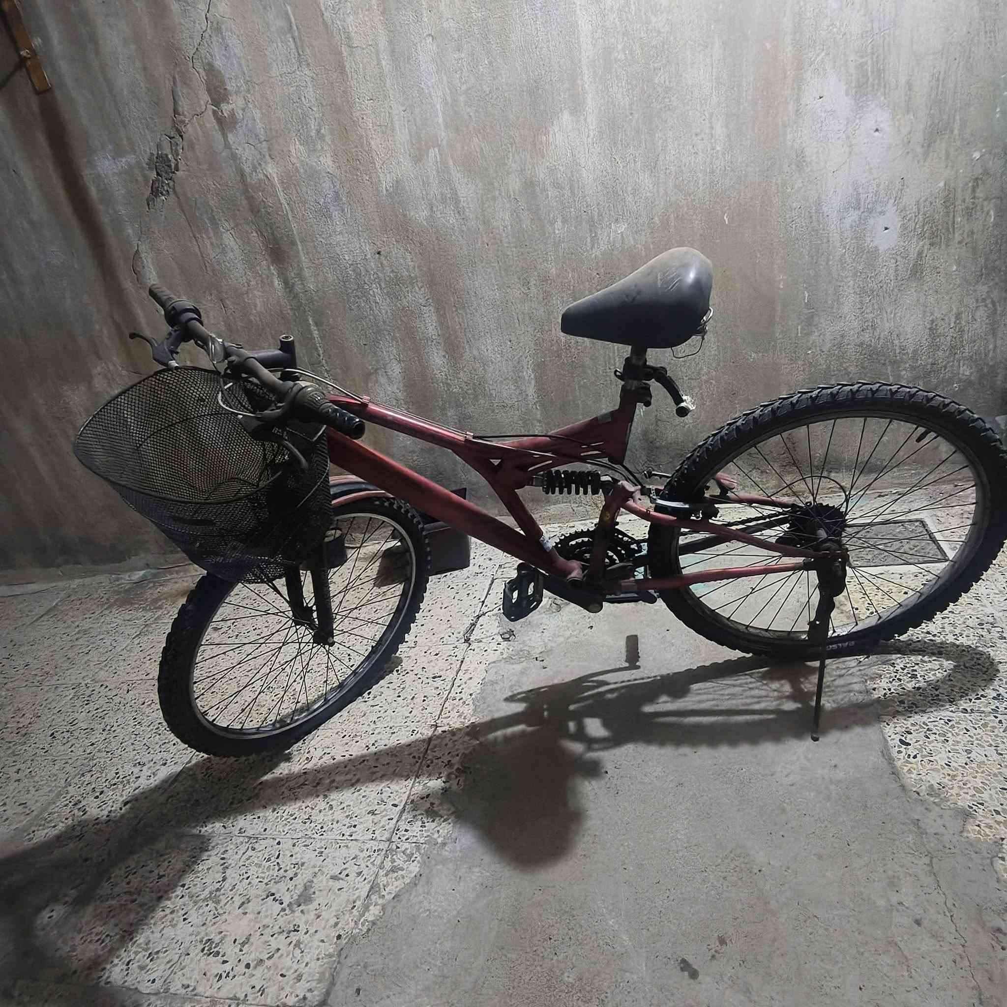 السلام عليكم
بايسكل جبلي🚵حجم 26 
#يعوزو قمجه مالكير والبريك فقط 
اني صارلي فتره تاركو مااطلع بي التايرات جدد 
البايسكل ياباني اصلي💯 (السعر60) قفلو


**إذا كنت صاحب هذا الإعلان وتريد حذفه لأي سبب، رجاءا أرسل رسالة إلى الدعم الفني**