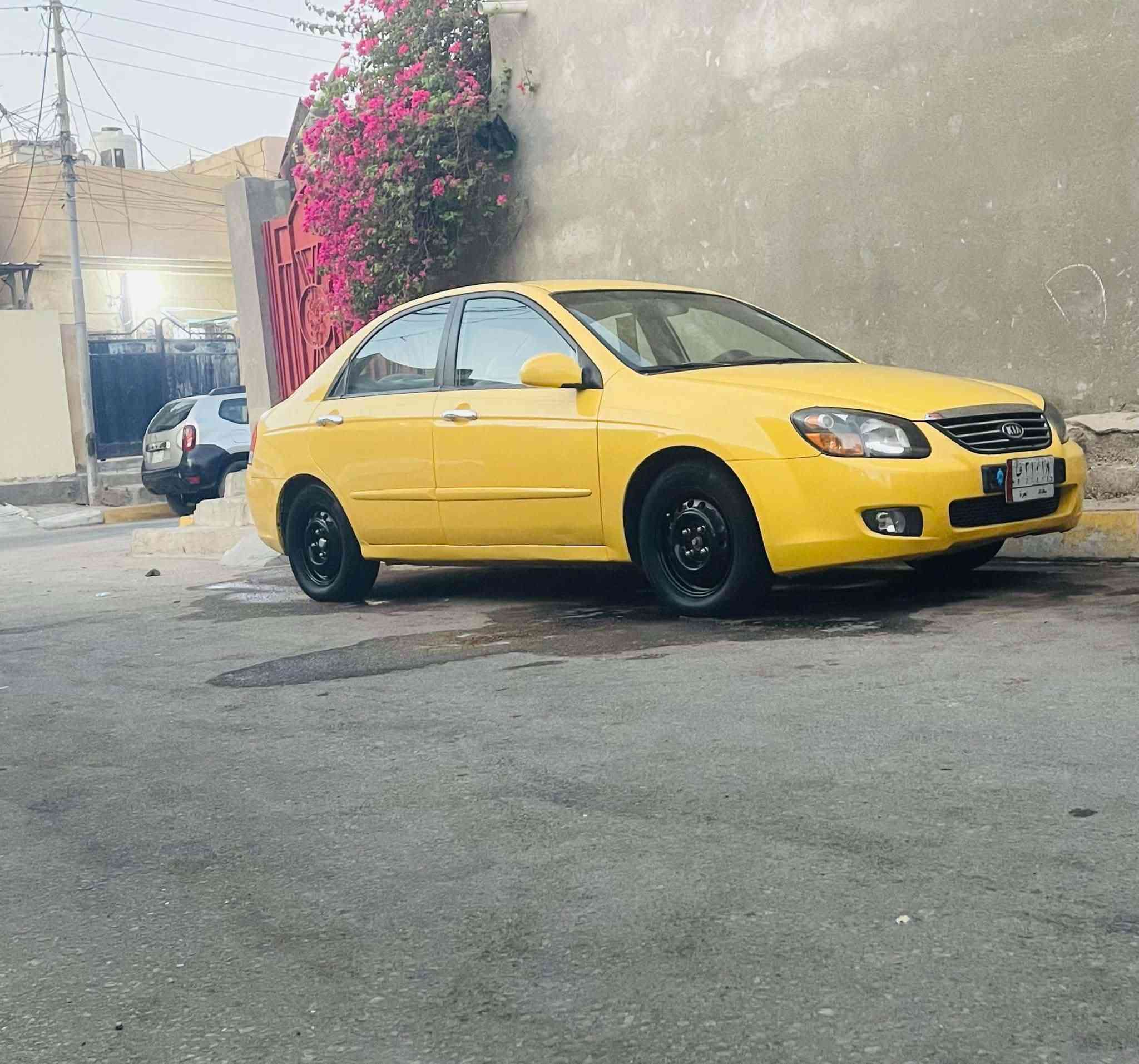 سلام عليكم سبكترا مديل 9 مكينه 2000 دوش مكفوله حداديه تخم تاير شاشه معيوده صبغه جديده سنويه لل27 مشروع وطني كير محرك فول داخل ابيض غرفه نضيفه زوج تايرات جديد وسبير جديد عنوان كربلاء ***********
