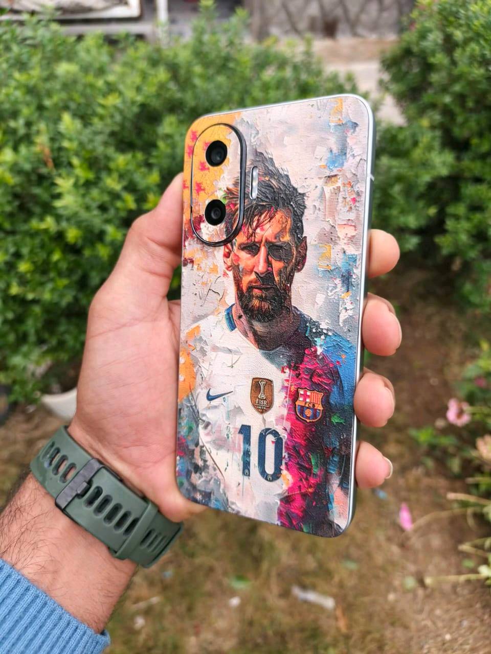 بوكو f7
ذاكره 512
120فريم حقيقي
بطاريه6500
لون مميز 
مشحون فقط20مره
العنوان ديالى بلدروز 
