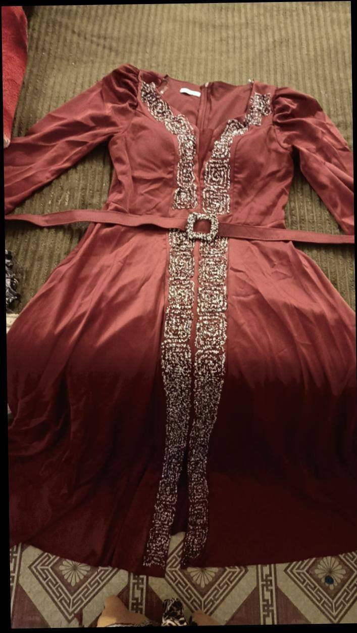 بشت وبينصل اسود سعر 45وبيه مجال
البنفسجي 15وبيه مجال 
الثالث35وبيه مجال 
كلهن لبس ساعتين وثلاثه 
يتوفر خدمه توصيل


**إذا كنت صاحب هذا الإعلان وتريد حذفه لأي سبب، رجاءا أرسل رسالة إلى الدعم الفني**