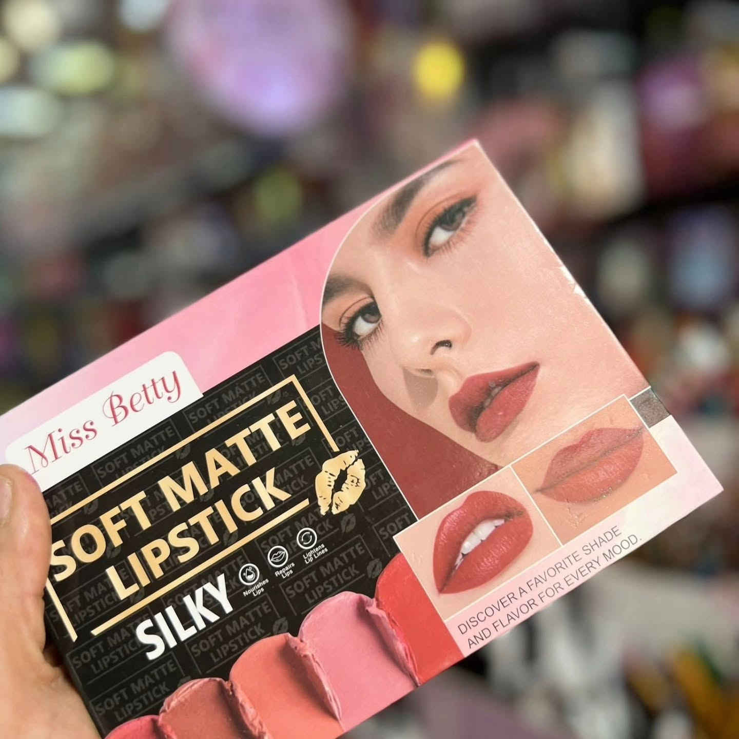 حمر ستك من Miss Beauty الوان تجنن😍 
سعر القطعه الف
يتوفر توصيل بسمايه الف
بغداد ٥ محافظات ٥ اطلبوا وتدللون 🍒


**إذا كنت صاحب هذا الإعلان وتريد حذفه لأي سبب، رجاءا أرسل رسالة إلى الدعم الفني**