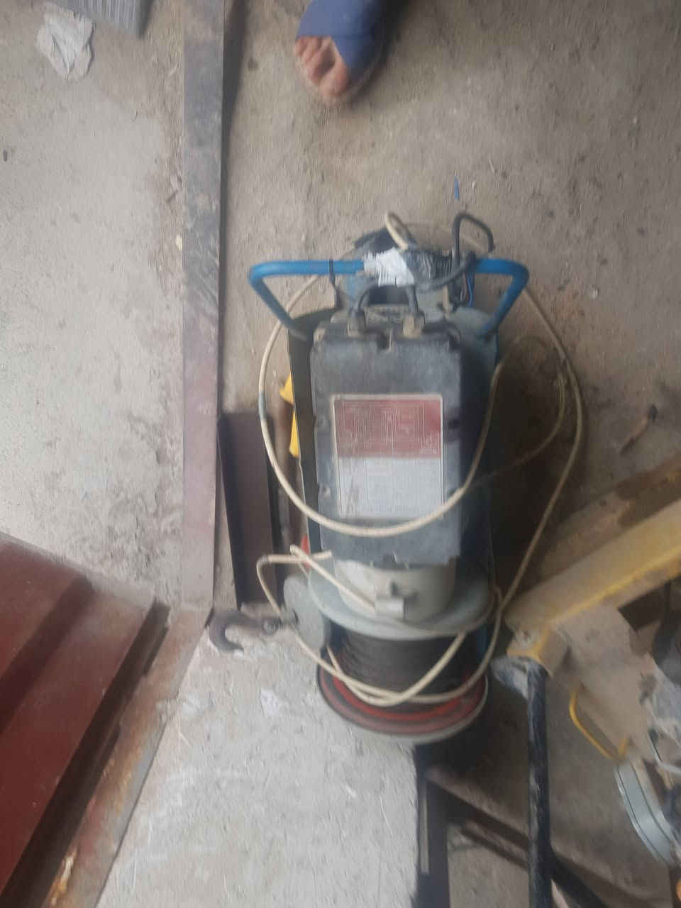 السلام عليكم ونج كامل ملحقاته صيني درجه اولى مكاني بغداد ***********
